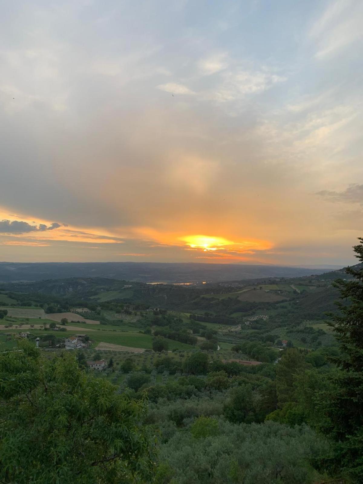 Il Nido Dell'Aquila-Lugnano In Teverina Exteriör bild
